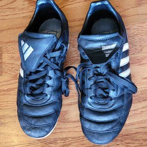 Black Adidas soccer shoes / cleats size 8. Comes from a smoke free home.